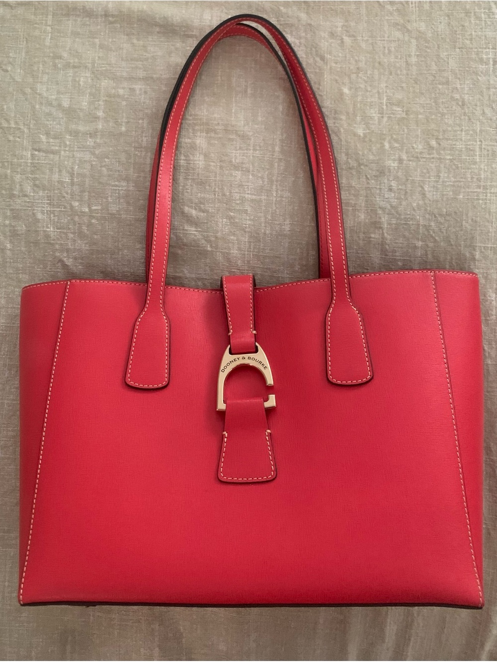 Dooney & Bourke Red Leather linen embossment Tote w/ Chic Logo hook clasp